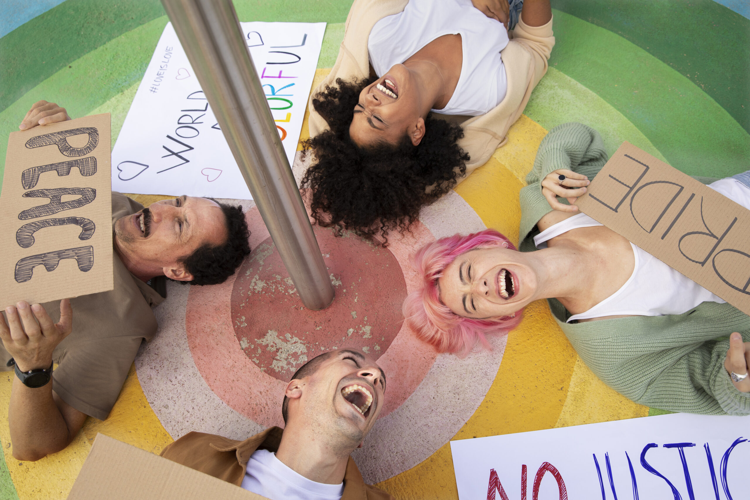 close-up-happy-people-with-placards
